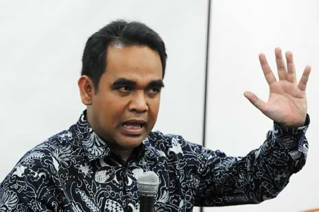 Perlu Kebijakan Efektif Guna Cegah PHK Massal Perlu Kebijakan Efektif Guna Cegah PHK Massal