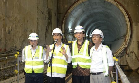Presiden Jokowi Minta Proyek LRT dan MRT Jakarta Selesai Sesuai Jadwal