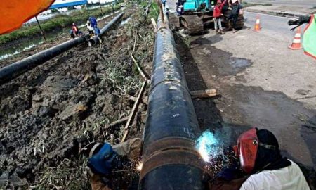 PGN Bangun Pipa 23 Km Di Surabaya
