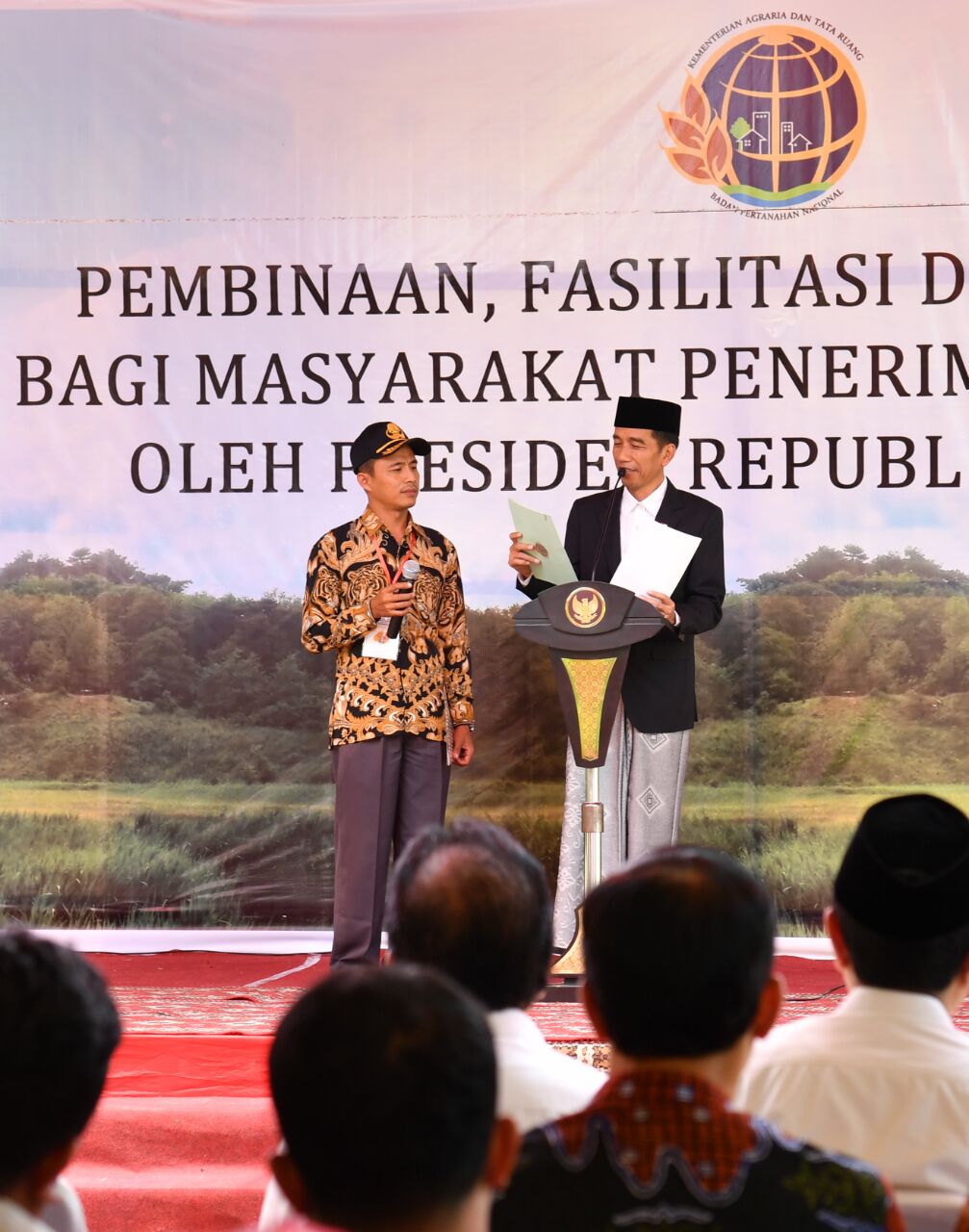 Presiden: Pemilik NKRI Dibuktikan dengan Kepemilikan Sertifikat Tanah Presiden: Pemilik NKRI Dibuktikan dengan Kepemilikan Sertifikat Tanah