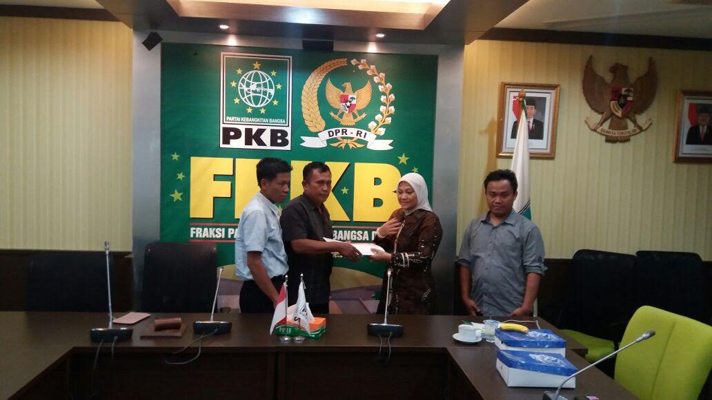 Tanah Dirampas, Petani Karawang Mengadu Ke FPKB DPR Tanah Dirampas, Petani Karawang Mengadu Ke FPKB DPR