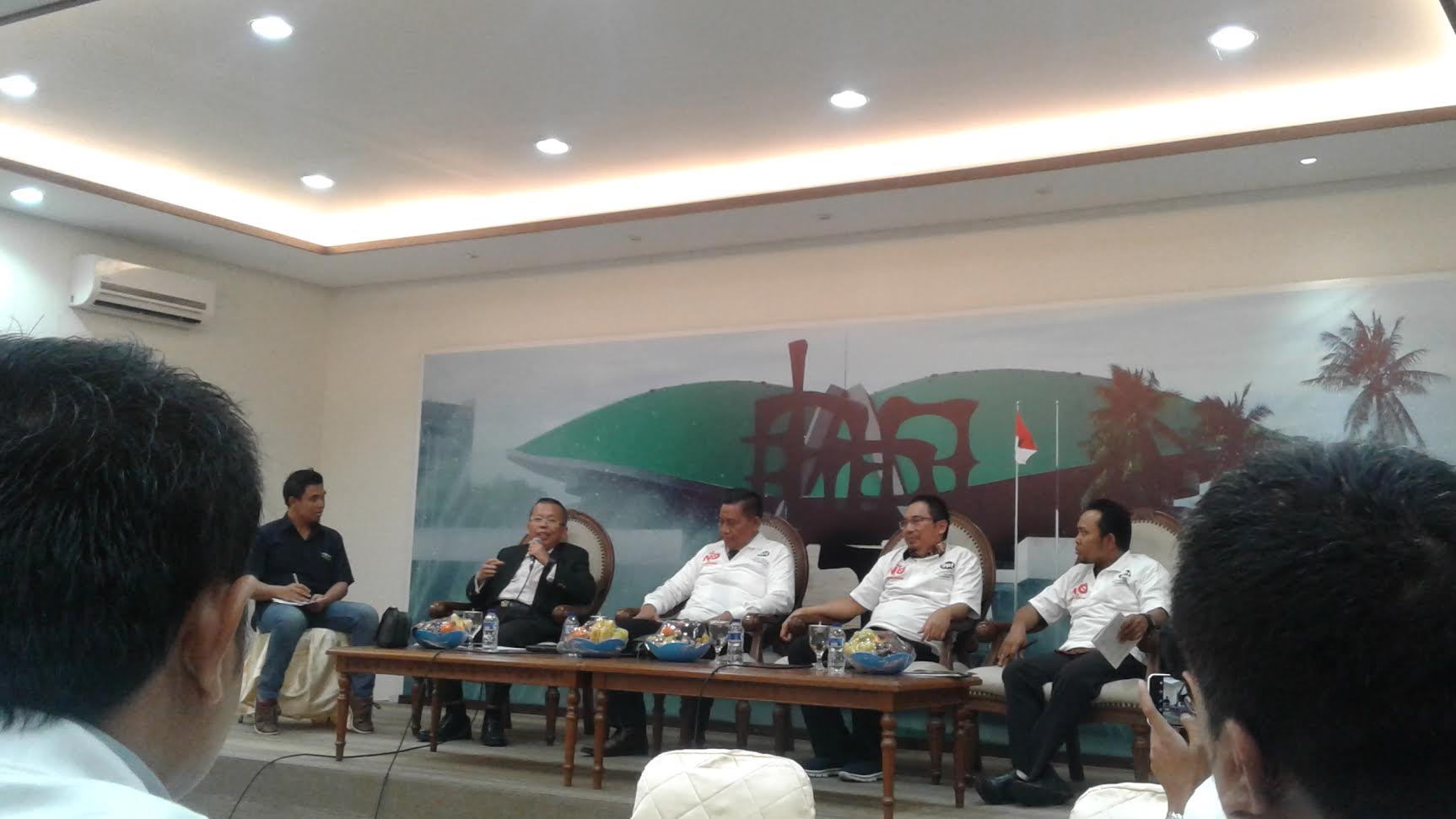Sulitnya Merumuskan Pelibatan TNI dalam RUU Teroris Sulitnya Merumuskan Pelibatan TNI dalam RUU Teroris