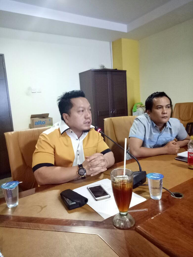Ketum Lasmura: MK Gagal Jadi Lembaga Pengawal Konstitusi Ketum Lasmura: MK Gagal Jadi Lembaga Pengawal Konstitusi