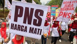 DPR Minta Pemerintah Perhatikan Bidan PTT 35 Tahun DPR Minta Pemerintah Perhatikan Bidan PTT 35 Tahun
