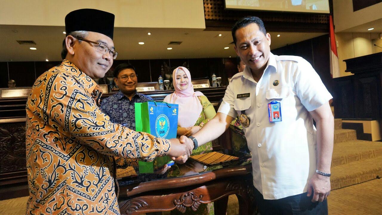 DPD RI - BNN Kerjasama Berantas Peredaran Gelap Narkoba DPD RI - BNN Kerjasama Berantas Peredaran Gelap Narkoba