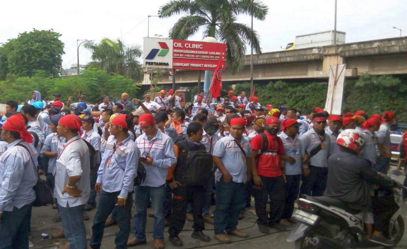 Pertamina Didesak Pekerjakan Kembali AMT Pertamina Didesak Pekerjakan Kembali AMT
