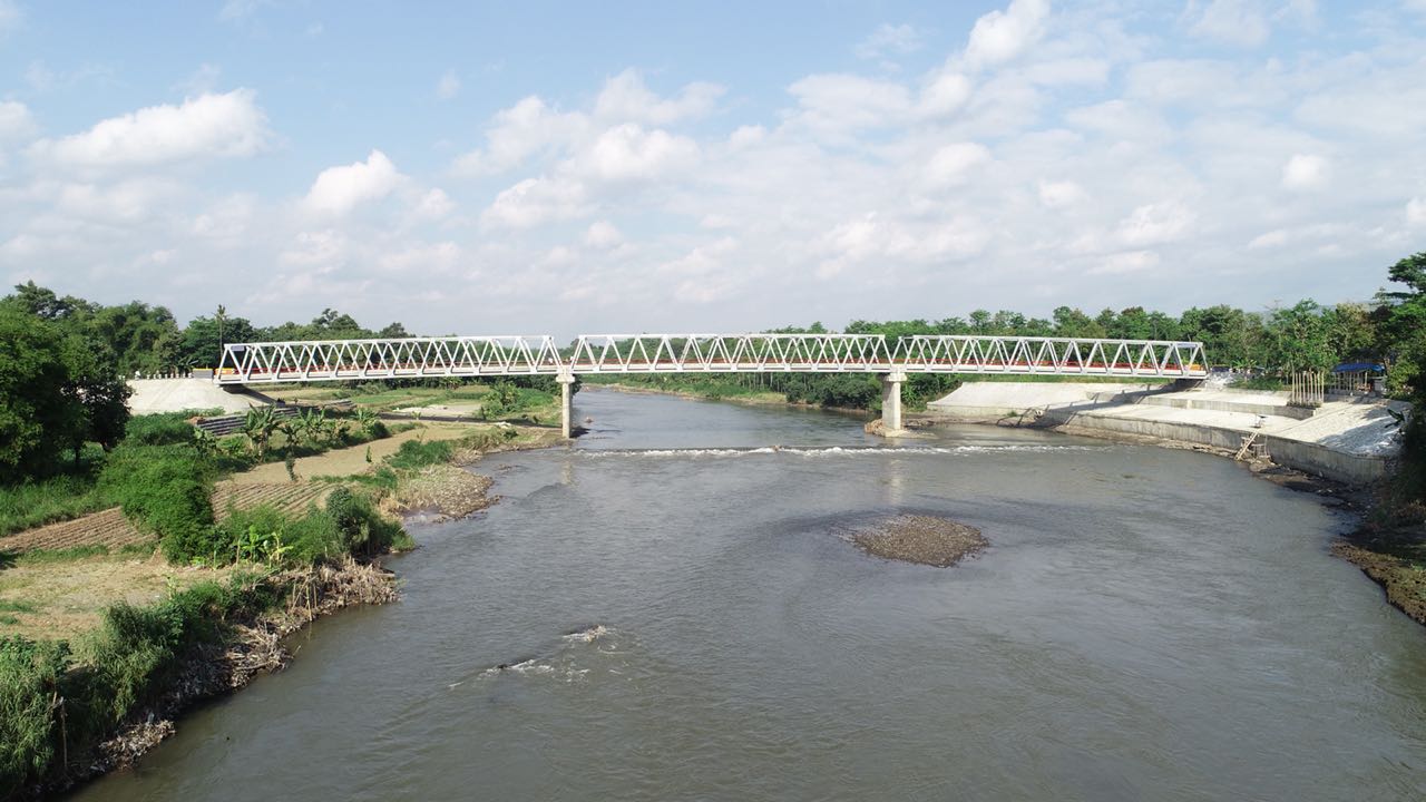 Jembatan Wijaya Kusuma Urat Nadi Perekonomian Kediri