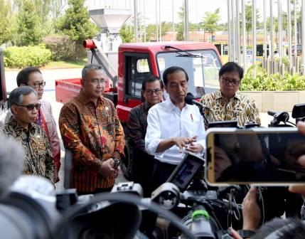 Jokowi: Tren Dunia Otomotif Beralih ke Mobil Listrik