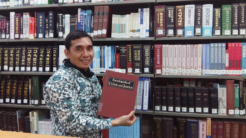 Alpha : Hukum Mati Koruptor untuk Daerah Bencana Alpha : Hukum Mati Koruptor untuk Daerah Bencana