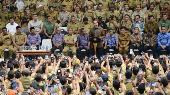 Jokowi akan Diberi Gelar Bapak Pembangunan Desa Jokowi akan Diberi Gelar Bapak Pembangunan Desa