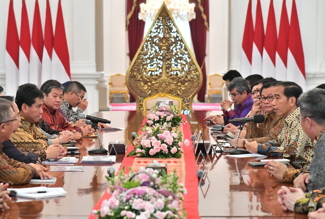 Demi Terobosan Ekonomi, Presiden Tegaskan Siap Revisi Sejumlah UU Demi Terobosan Ekonomi, Presiden Tegaskan Siap Revisi Sejumlah UU