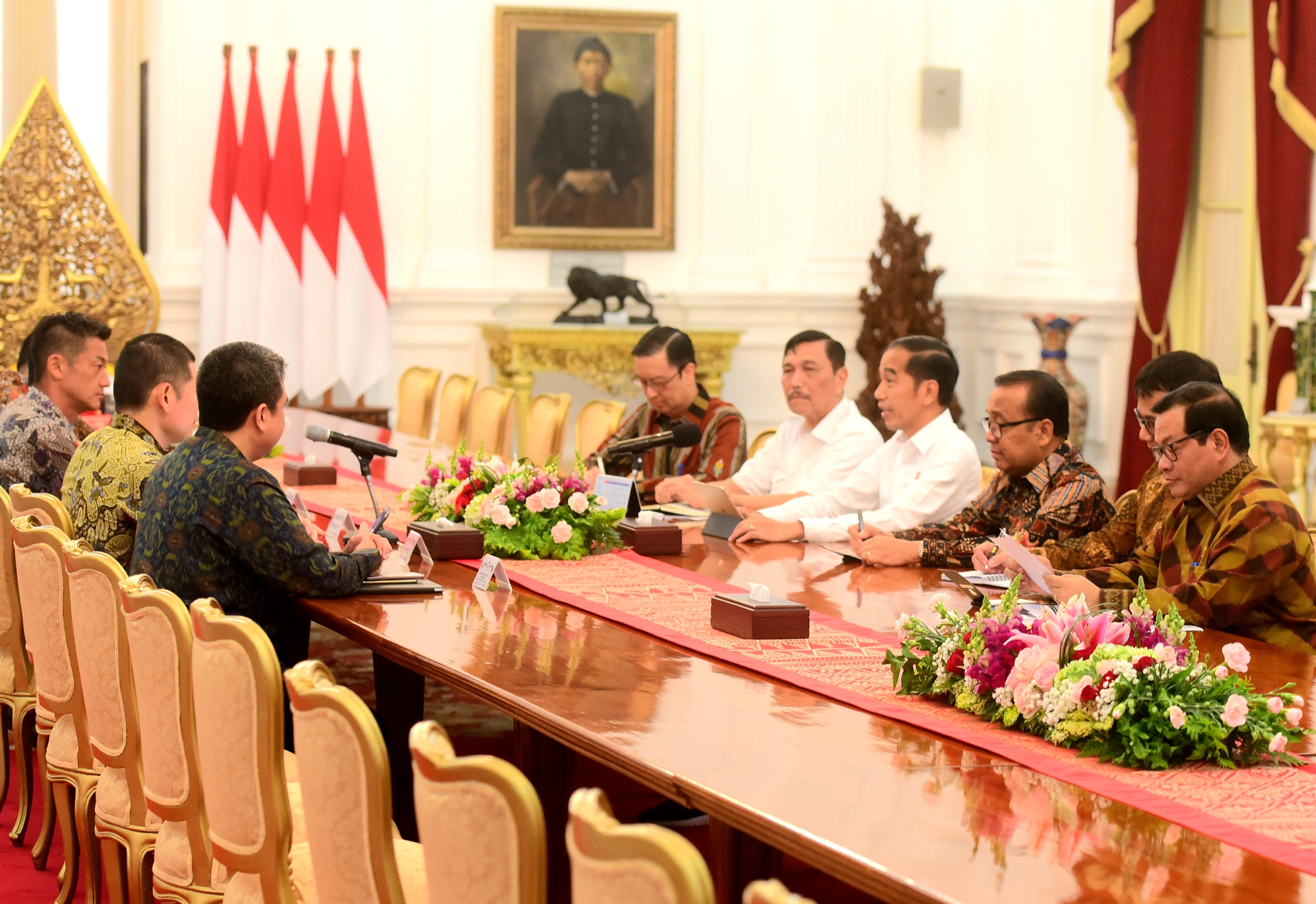 Presiden Jokowi dan CEO Softbank Bahas Investasi Grab