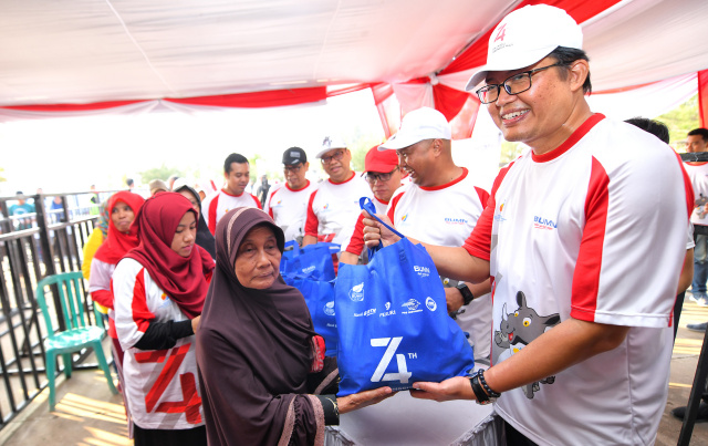 Pasar Murah Dan Jalan Sehat BUMN Untuk Negeri Pasar Murah Dan Jalan Sehat BUMN Untuk Negeri