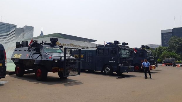 Pengamanan Kompleks DPR Jelang Pelantikan Masih Wajar Pengamanan Kompleks DPR Jelang Pelantikan Masih Wajar