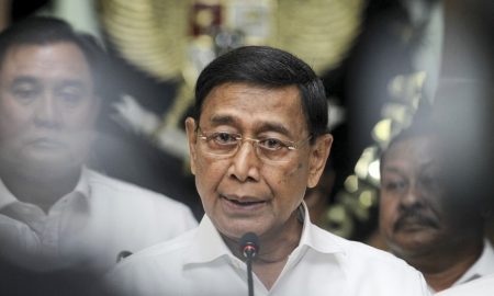 Wiranto Dilarikan ke RSPAD Jakarta