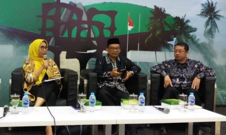 Dampak Teknologi Informasi, Tugas Guru Jadi Bergeser
