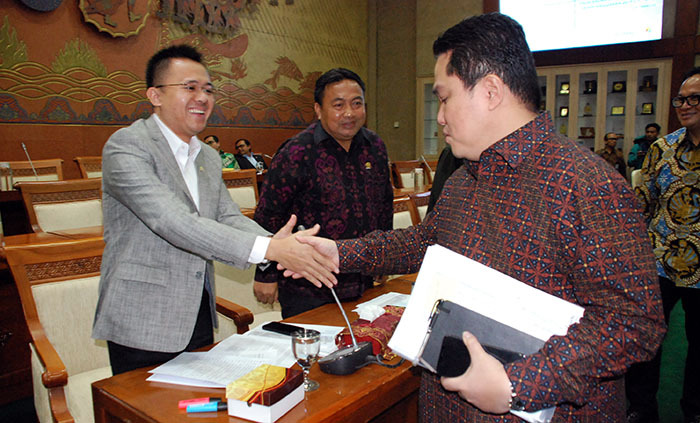 Erick Tohir Menyalami Legislator PDIP Mufti Anam