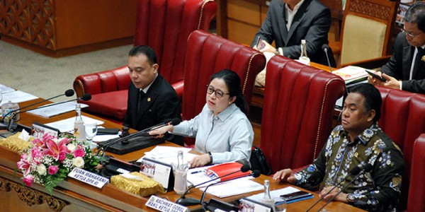 Puan: 248 RUU dan Omnibus Law Perlu Kajian Komprehensif Puan: 248 RUU dan Omnibus Law Perlu Kajian Komprehensif
