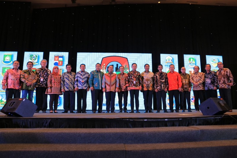 Rakormkomwil III APEKSI Bahas Kesiapan UMKM Hadapi Industri 4.0 Rakormkomwil III APEKSI Bahas Kesiapan UMKM Hadapi Industri 4.0