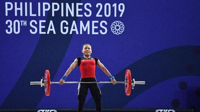 Windy Cantika Aisah Rebut Medali Emas Lifter Windy Cantika Aisah Rebut Medali Emas Lifter