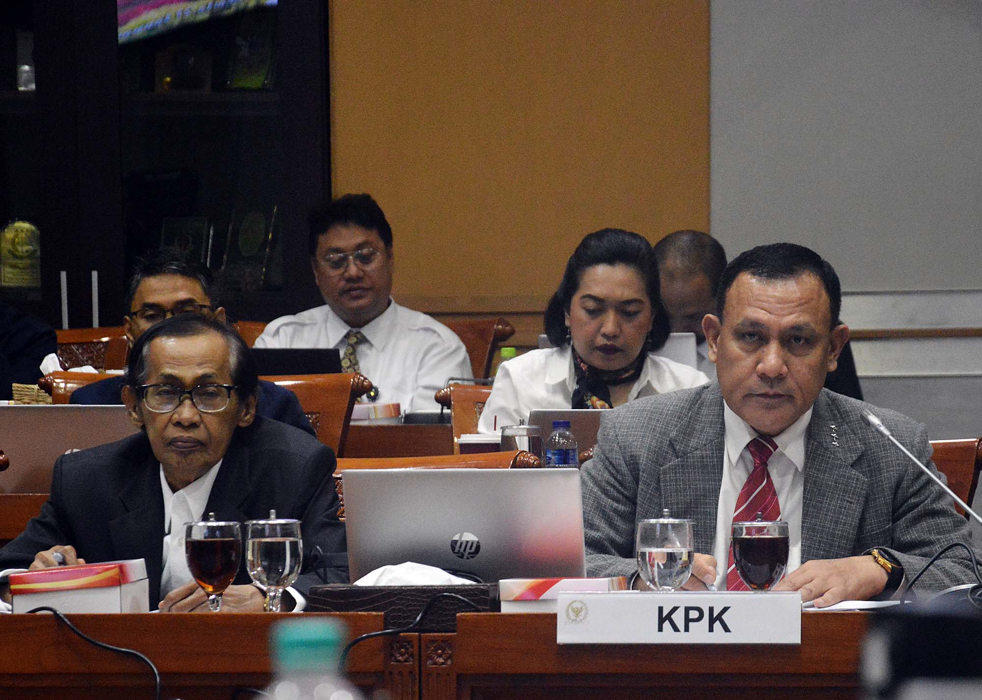 Rapat Perdana Dewas KPK dan Pimpinan KPK dengan Komisi III DPR Rapat Perdana Dewas KPK dan Pimpinan KPK dengan Komisi III DPR