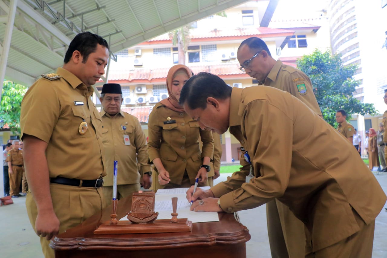 Walikota Lantik 80 Pejabat, Herman Resmi Jabat Sekda Kota Tangerang Walikota Lantik 80 Pejabat, Herman Resmi Jabat Sekda Kota Tangerang