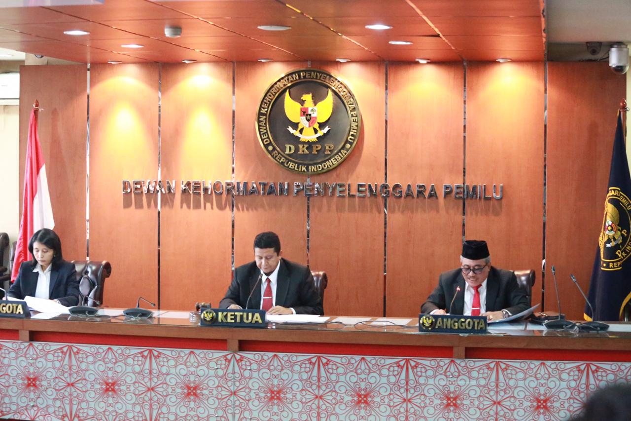 Hari Ini, DKPP Putuskan 15 Pelanggaran Etik Penyelenggara Pemilu Hari Ini, DKPP Putuskan 15 Pelanggaran Etik Penyelenggara Pemilu