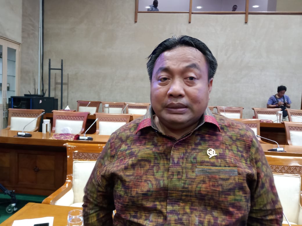 Virus Corona Bisa Pengaruhi Ekonomi Bali, Penerbangan dari Cina Banyak Dibatalkan Virus Corona Bisa Pengaruhi Ekonomi Bali, Penerbangan dari Cina Banyak Dibatalkan