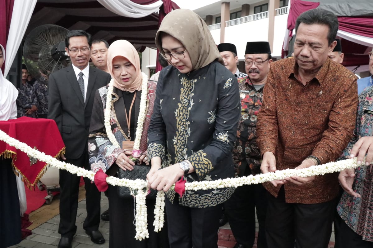 Genjot Kualitas SDM, Airin Kebut Infrastruktur Sekolah Genjot Kualitas SDM, Airin Kebut Infrastruktur Sekolah