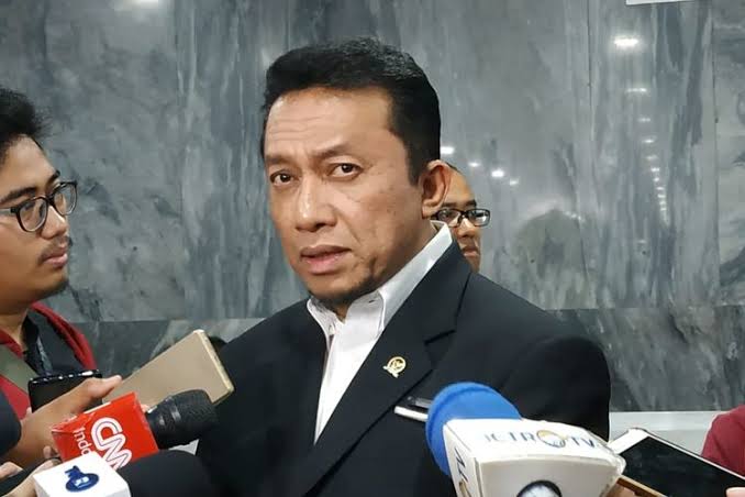 KPK-Polri Diminta Tindak Perusahaan Tambang Bermasalah KPK-Polri Diminta Tindak Perusahaan Tambang Bermasalah