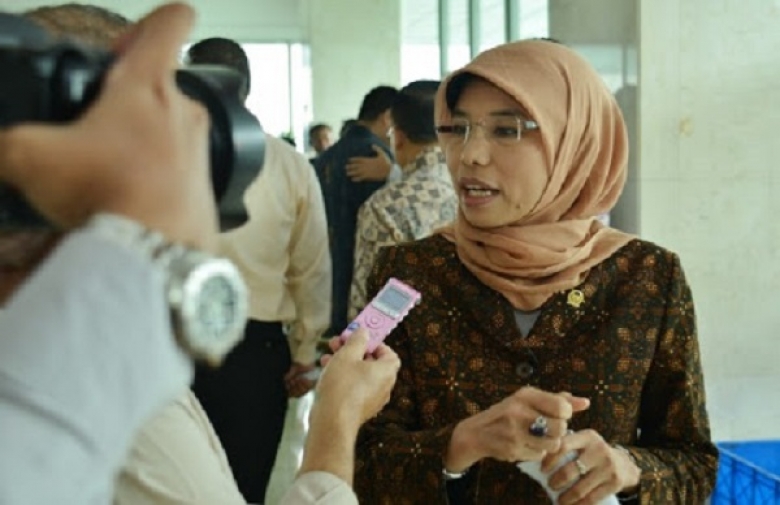Neng Eem FPKB DPR Minta Pemerintah Perhatikan Transportasi Publik Neng Eem FPKB DPR Minta Pemerintah Perhatikan Transportasi Publik