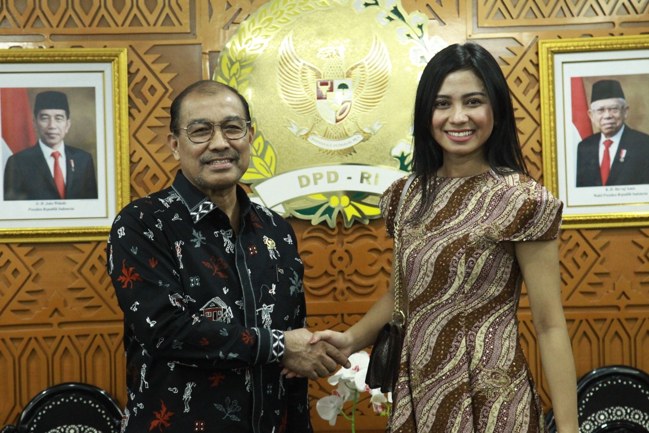 Wakil Ketua DPD RI Dukung Yoan Clara Juara Putri Indonesia 2020 Wakil Ketua DPD RI Dukung Yoan Clara Juara Putri Indonesia 2020
