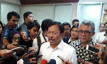 Menkes Tolak Karantina Warga Timor Leste