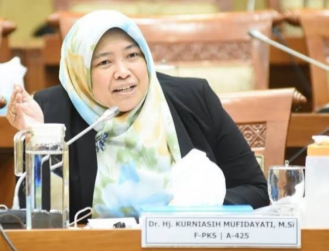 Pasca WNI Terinfeksi Di Singapura, DPR Desak Pemerintah Buka Hotline Corona Pasca WNI Terinfeksi Di Singapura, DPR Desak Pemerintah Buka Hotline Corona