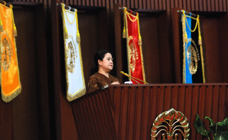 Ketua DPR Puan Maharani Beri Kuliah Umum Wisuda UI Ketua DPR Puan Maharani Beri Kuliah Umum Wisuda UI