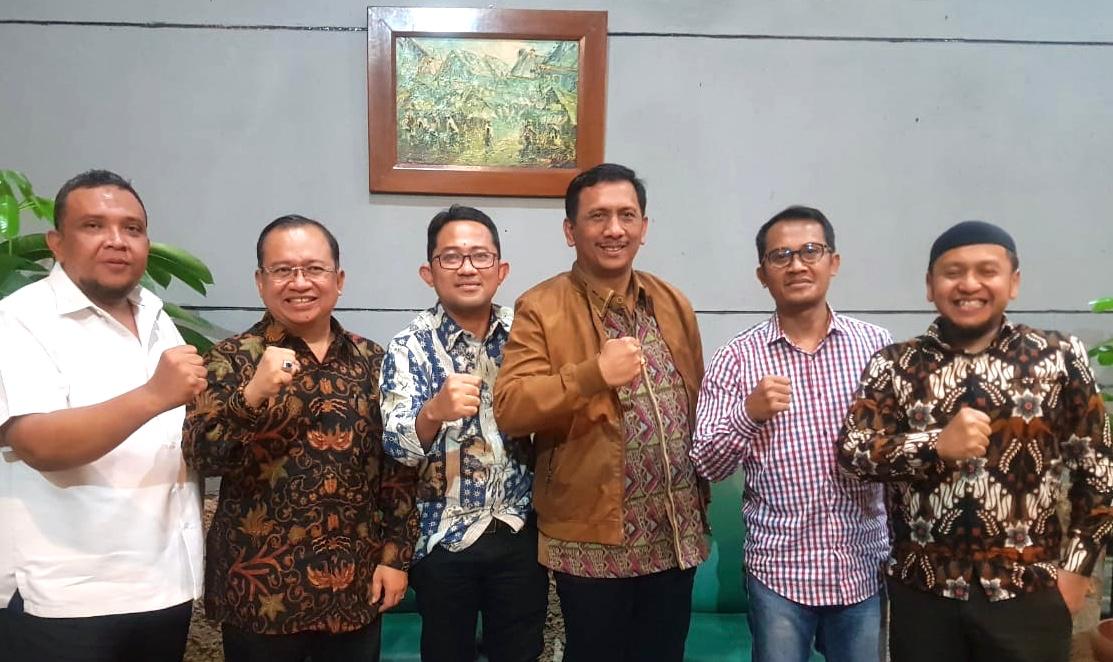 Forum Sekjen Non PT Ingatkan Jangan Sampai Demokrasi Kembalii ke Jaman Orba Forum Sekjen Non PT Ingatkan Jangan Sampai Demokrasi Kembalii ke Jaman Orba