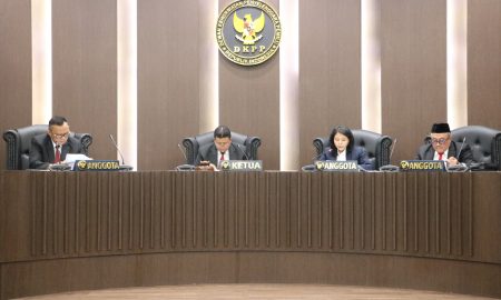 DKPP Pecat Anggota KPU RI Evi Novida Ginting Manik