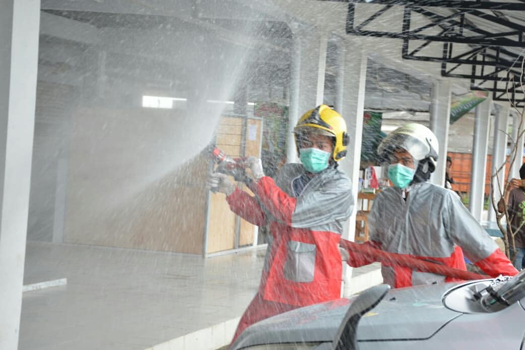 Perangi Covid-19, 20 Pasar Jadi Target Penyemprotan Pemkab Tangerang Perangi Covid-19, 20 Pasar Jadi Target Penyemprotan Pemkab Tangerang