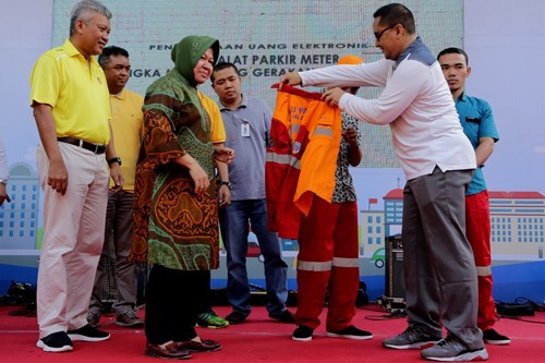 Kelola Air Minum, Investor Asal Belanda Siap Gandeng PDAM Surabaya Kelola Air Minum, Investor Asal Belanda Siap Gandeng PDAM Surabaya