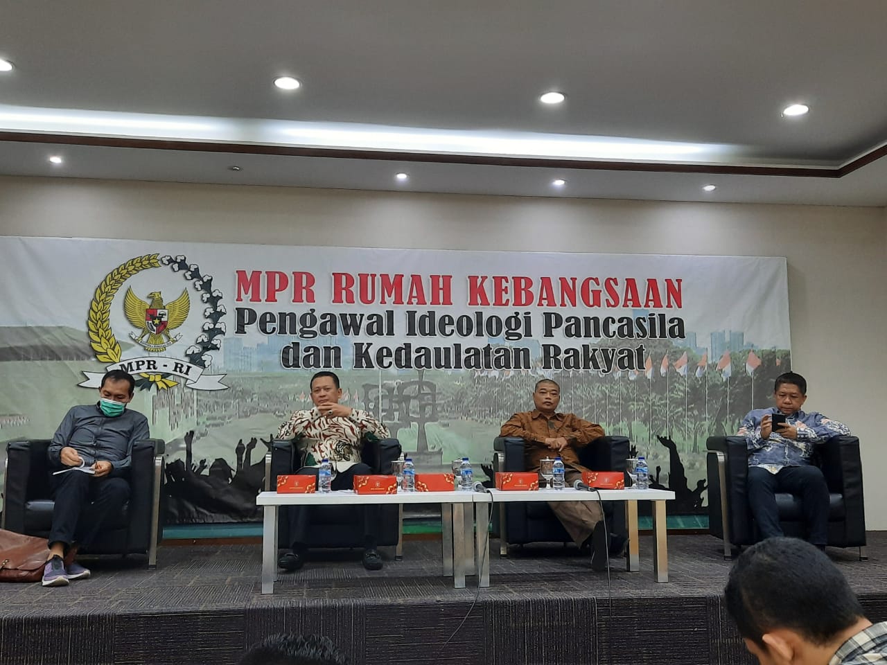Ghazali: Media Harus Hindari Berita yang Timbulkan Kepanikan Masyarakat Ghazali: Media Harus Hindari Berita yang Timbulkan Kepanikan Masyarakat