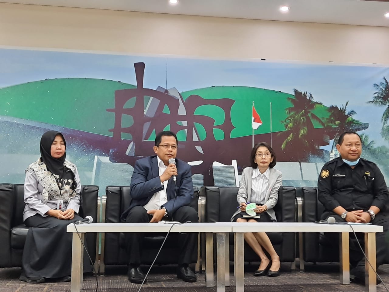 Kompleks DPR Resmi Ditutup untuk Seminggu Ini Kompleks DPR Resmi Ditutup untuk Seminggu Ini