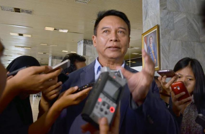 FPDIP DPR Minta Militer Dilibatkan dalam Membahas Aturan Karantina Wilayah Covid-19 FPDIP DPR Minta Militer Dilibatkan dalam Membahas Aturan Karantina Wilayah Covid-19