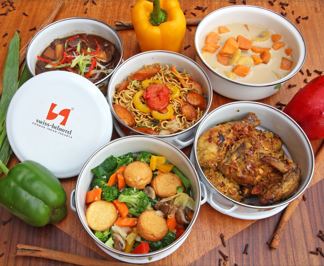 Bukber Keluarga #Dirumahaja Bisa Pesan Menu Produk Swiss Cafe Pondok Indah Bukber Keluarga #Dirumahaja Bisa Pesan Menu Produk Swiss Cafe Pondok Indah