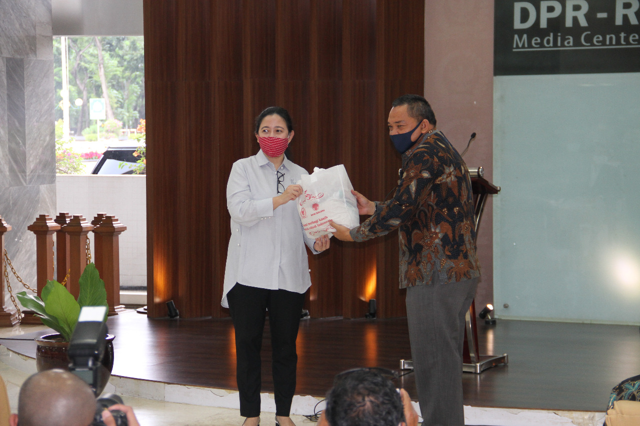Gandeng DPR, Bukopin Serahkan CSR Bantu Masyarakat Terdampak Covid-19 Gandeng DPR, Bukopin Serahkan CSR Bantu Masyarakat Terdampak Covid-19