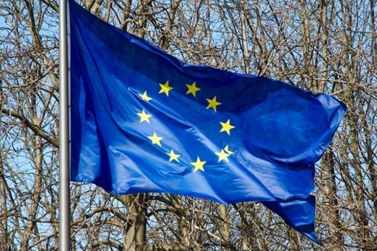 UE Kucurkan Paket Penyelamatan Ekonomi Sebesar Rp8.640 Triliun UE Kucurkan Paket Penyelamatan Ekonomi Sebesar Rp8.640 Triliun