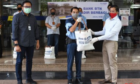 BTN Salurkan 505 Paket Sembako Dan Alat Kesehatan Untuk Pegawai Organik