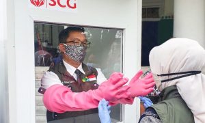Lindungi Tenaga Medis, SCG Sumbang Bilik Swab Untuk Pemprov Jabar