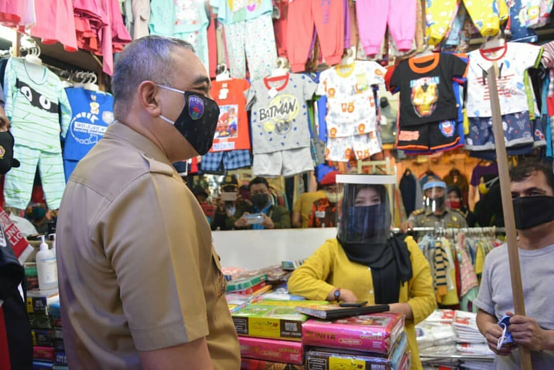 Sambut New Normal, Zaki Iskandar Minta Pasar Curug Terapkan Protokol Kesehatan Sambut New Normal, Zaki Iskandar Minta Pasar Curug Terapkan Protokol Kesehatan