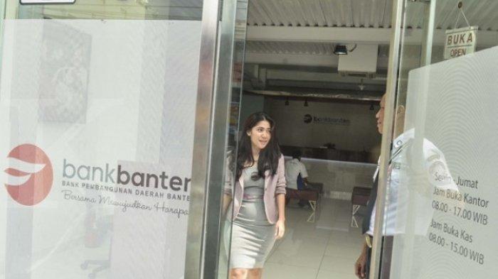 Menebak Nasib Bank Banten