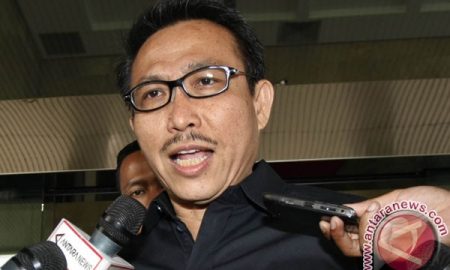 Ketua Komisi III DPR Desak Kapolri Usut Pembakaran Bendera PDI-P